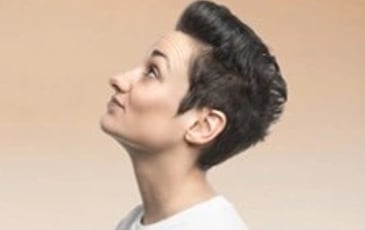 Caroline Estremo — Enfin, Normalement