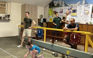 Initiation à la pratique de la boule de Fort pour les scolaires