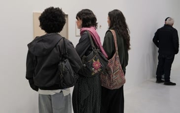 Visite sensorielle et narrative des œuvres d'art contemporain