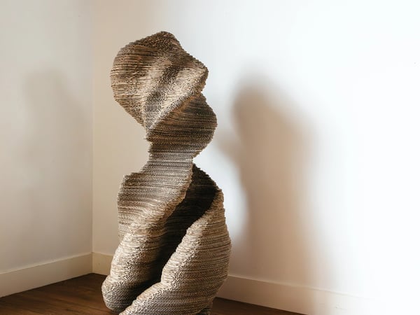 Stephanie Guillet, créations cartonnées