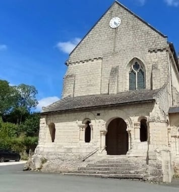 Visite commentée de l'église et du porche de l'église d'Avon-les-Roches