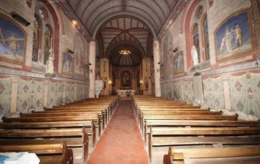 Visite libre d'une église singulière et surprenante