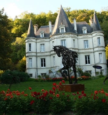 Exposition de sculptures métalliques et en bronze