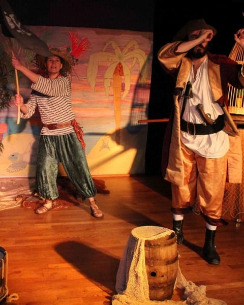 Spectacle pour enfants « Les aventures du pirate Barbe-en-Vrac »